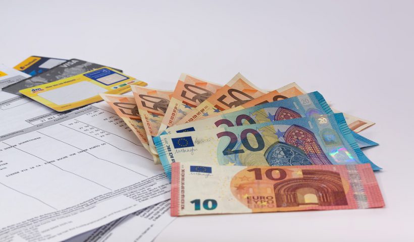 Przelew pieniędzy z Polski do Anglii